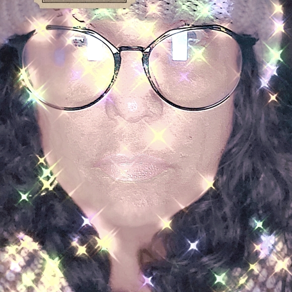 Meet your Posher, Rebecca - Picture 2 of 3